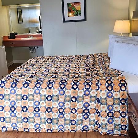 Astoria Hotel West Данвилл Экстерьер фото